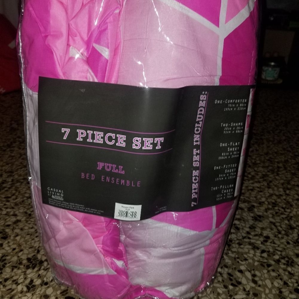 Used 6 piece set (without comforter)